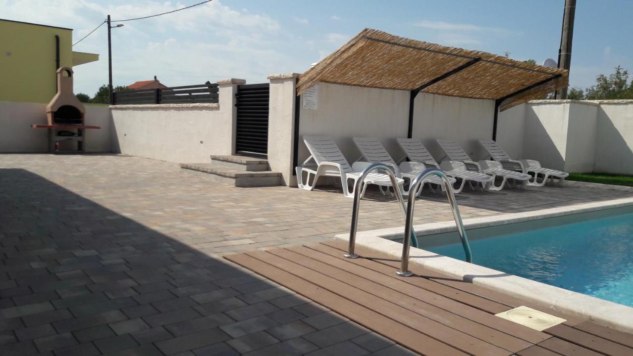 Holiday Home Luka Zadar Exteriör bild
